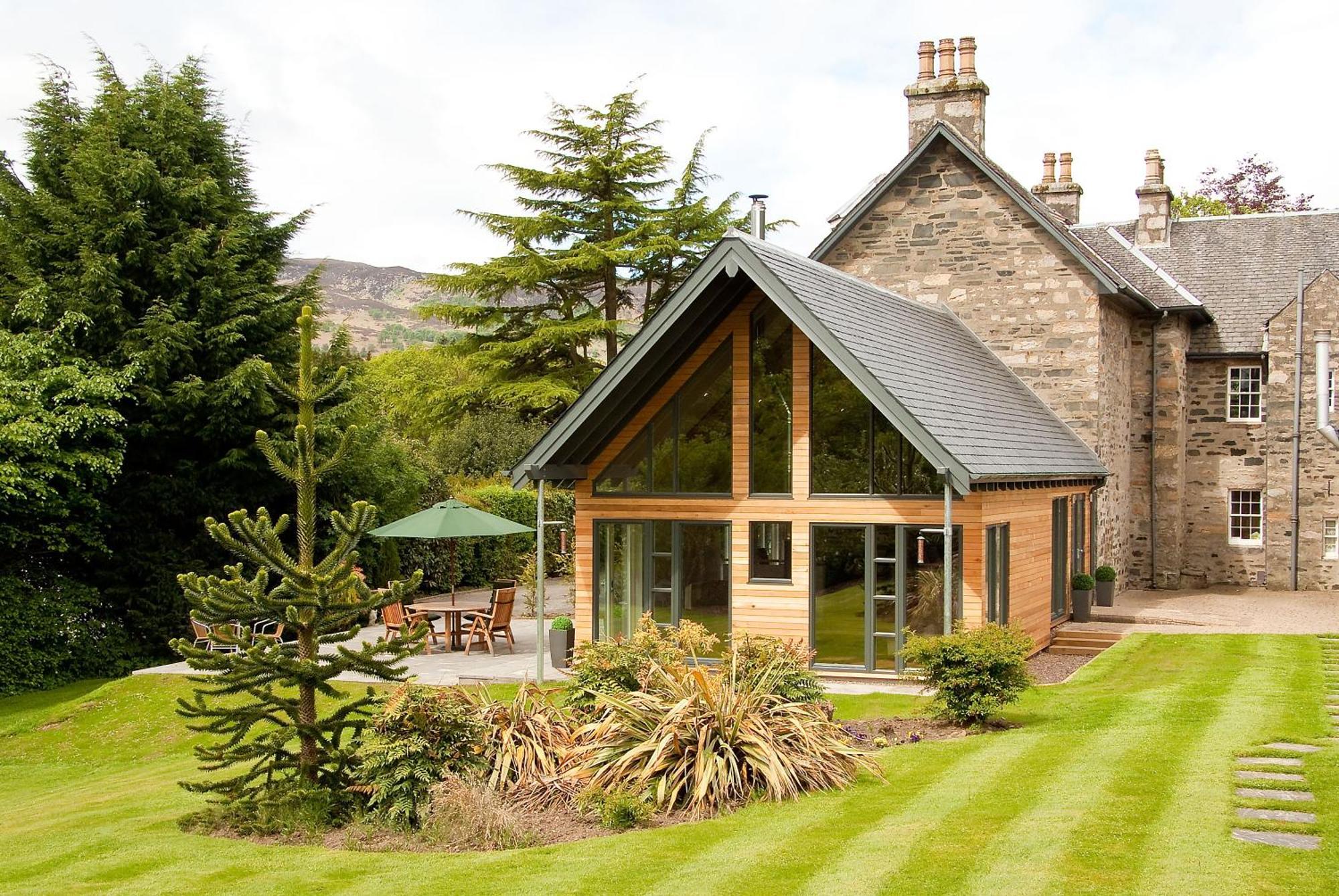 ピトロクリー Craigatin House & Courtyardゲストハウス エクステリア 写真
