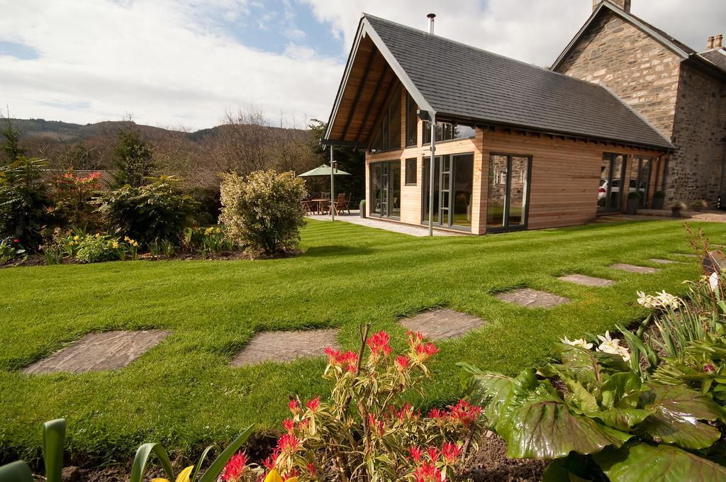ピトロクリー Craigatin House & Courtyardゲストハウス エクステリア 写真